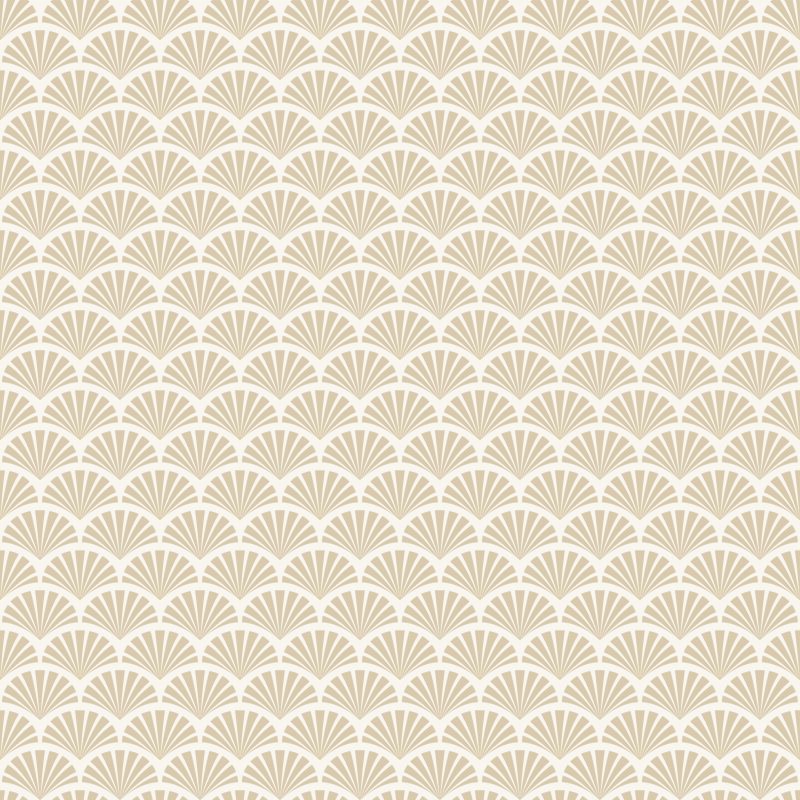 Beżowe wachlarze na jasnym tle