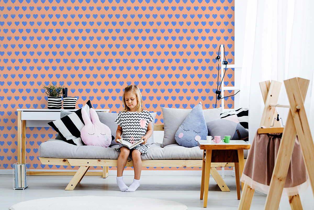 Tapeta - Niebieskie serca na łososiowym tle - fototapeta.shop